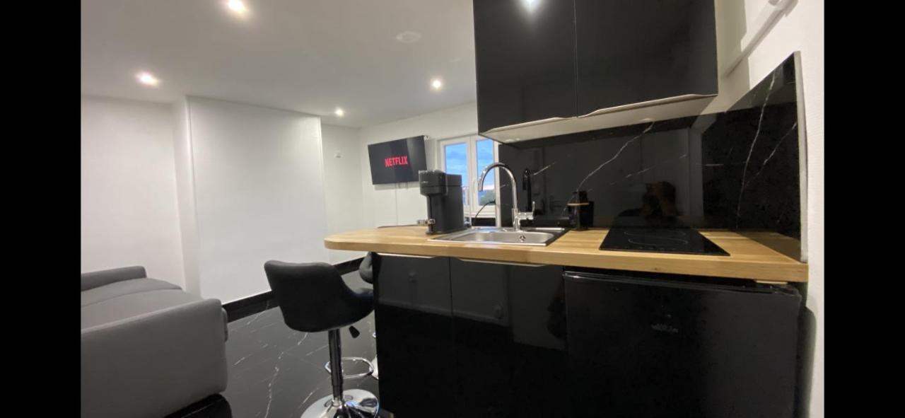Bella Vita - Studio Tout Equipe - Tv Netflix - Centre Ville 100M- Gare 50M - Basilique 200M Lisieux Eksteriør bilde