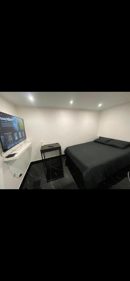 Bella Vita - Studio Tout Equipe - Tv Netflix - Centre Ville 100M- Gare 50M - Basilique 200M Lisieux Eksteriør bilde