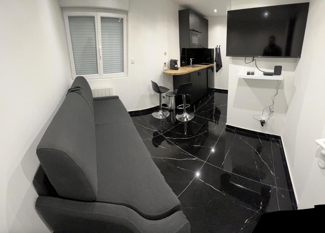 Bella Vita - Studio Tout Equipe - Tv Netflix - Centre Ville 100M- Gare 50M - Basilique 200M Lisieux Eksteriør bilde